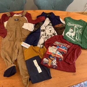Super cute Boys’ winter/fall and Christmas themed bundle size 5T